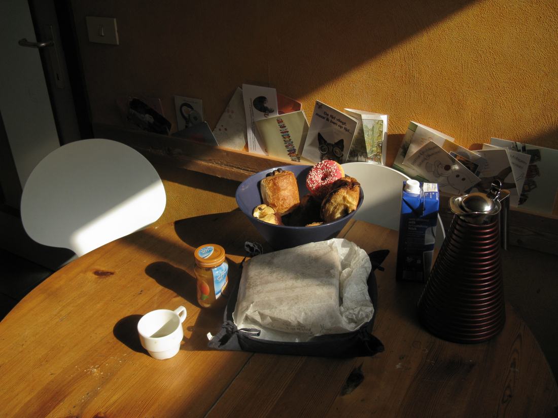 Frühstückstisch am Morgen